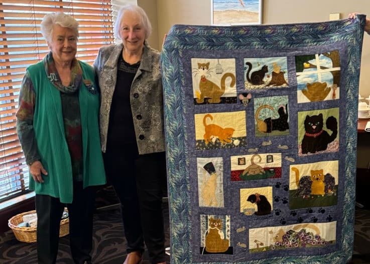 jan-with-rosemary-and-her-cat-quilt-2024